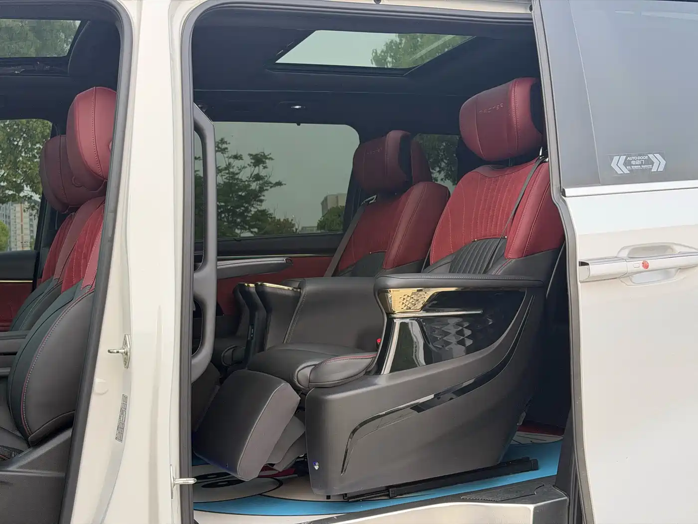 GAC Trumpchi Trumpchi M8 2023 Model Master Series 400T Flagship Edition фото 8