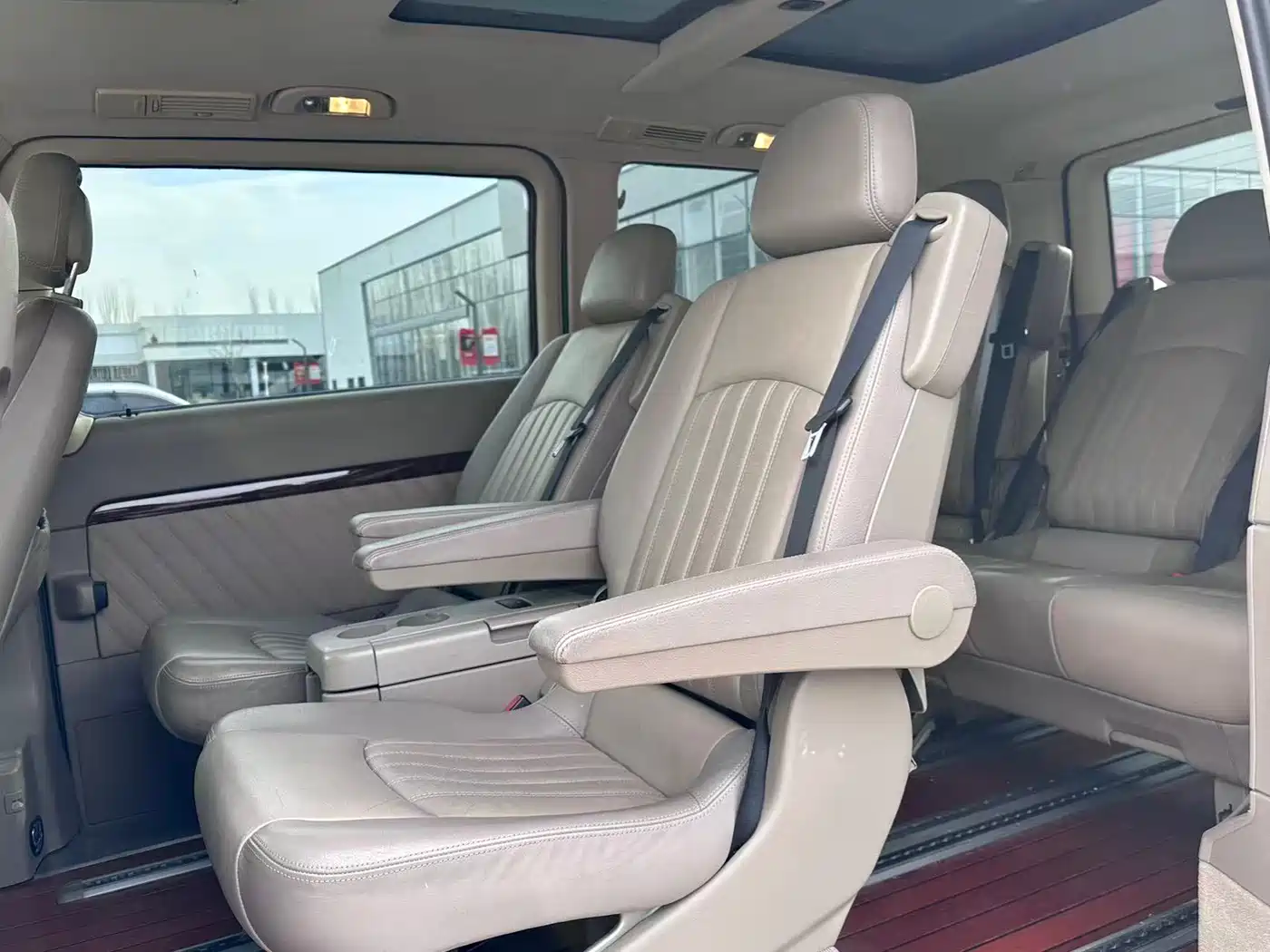 Mercedes-Benz Viano 2012 2.5L Premium Edition фото 5