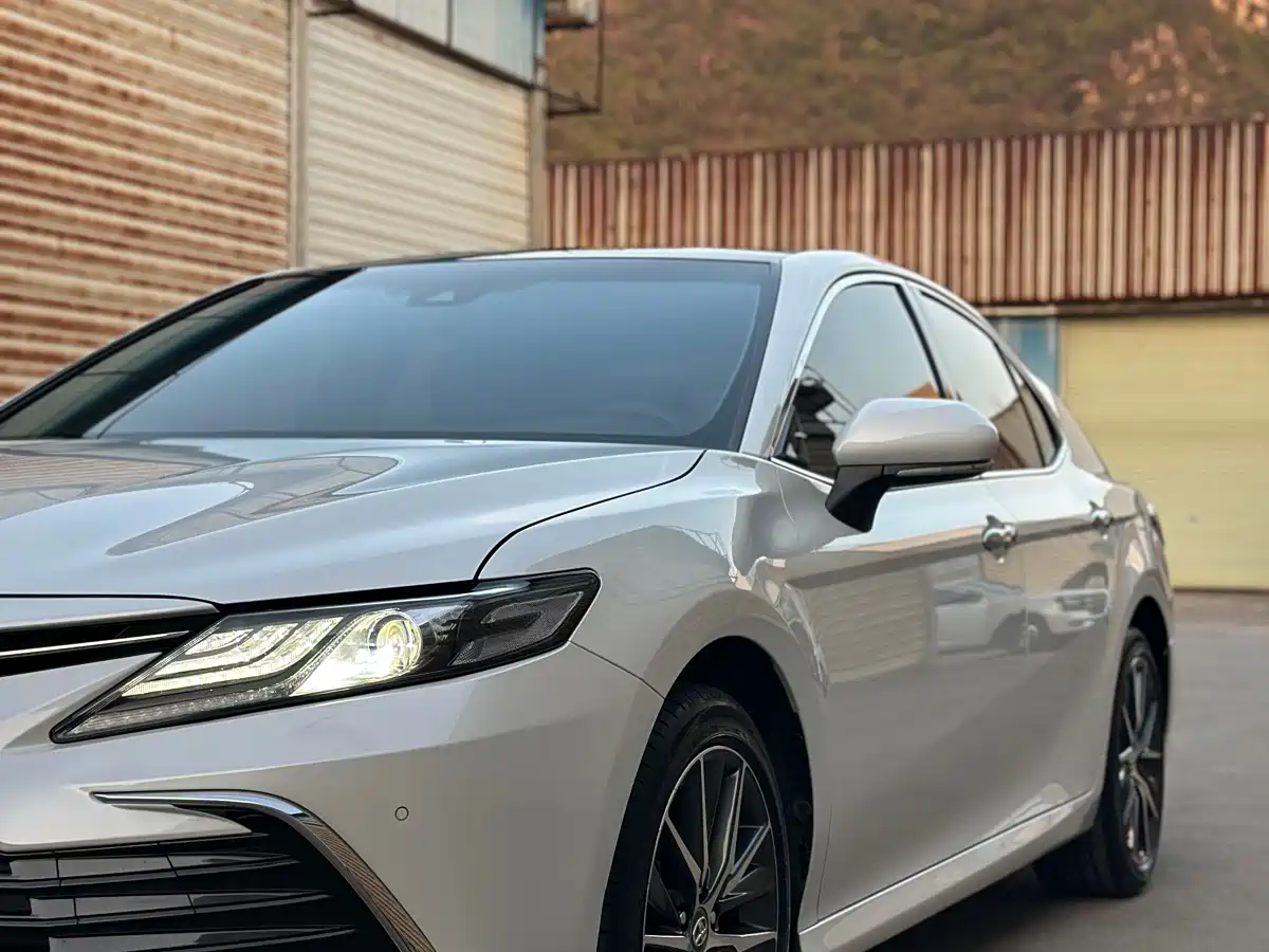 Toyota Camry 2023 2.5G Luxury Edition фото 26