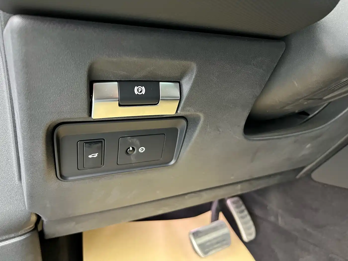 LAND ROVER DISCOVER SPORTS