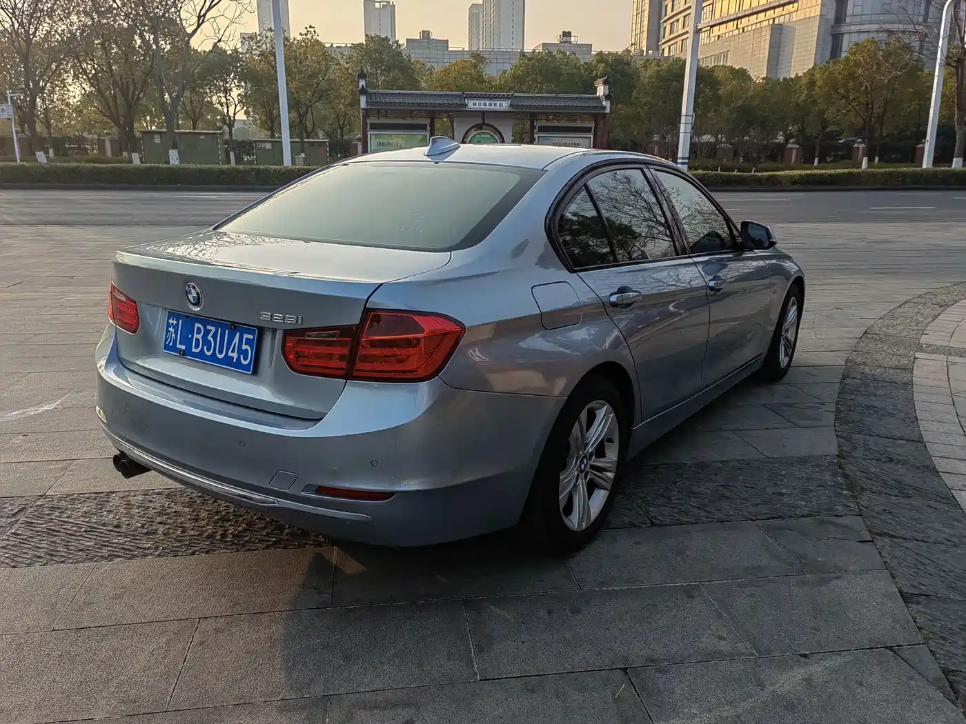 BMW 3 Series (Import) 2013 328i Sport Design Package фото 5