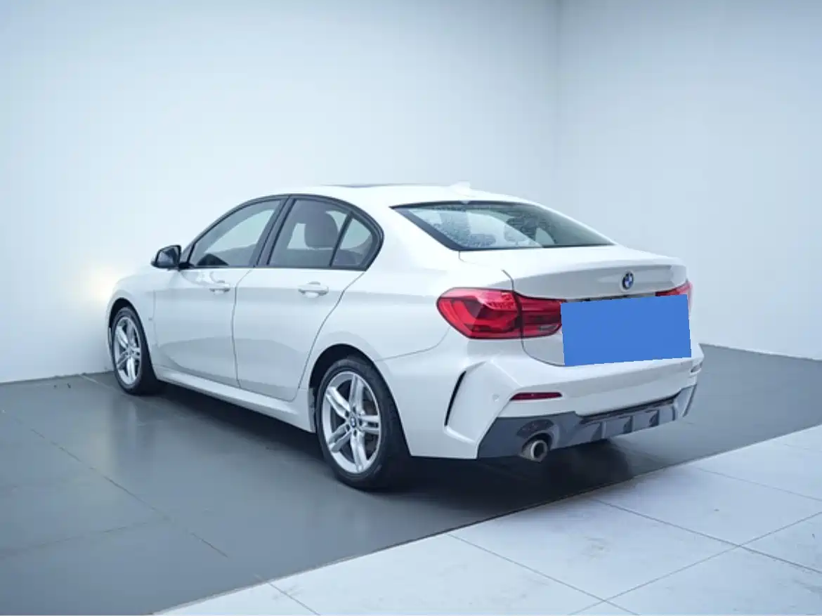BMW 1 Series 2019 118i M Sport Package фото 2