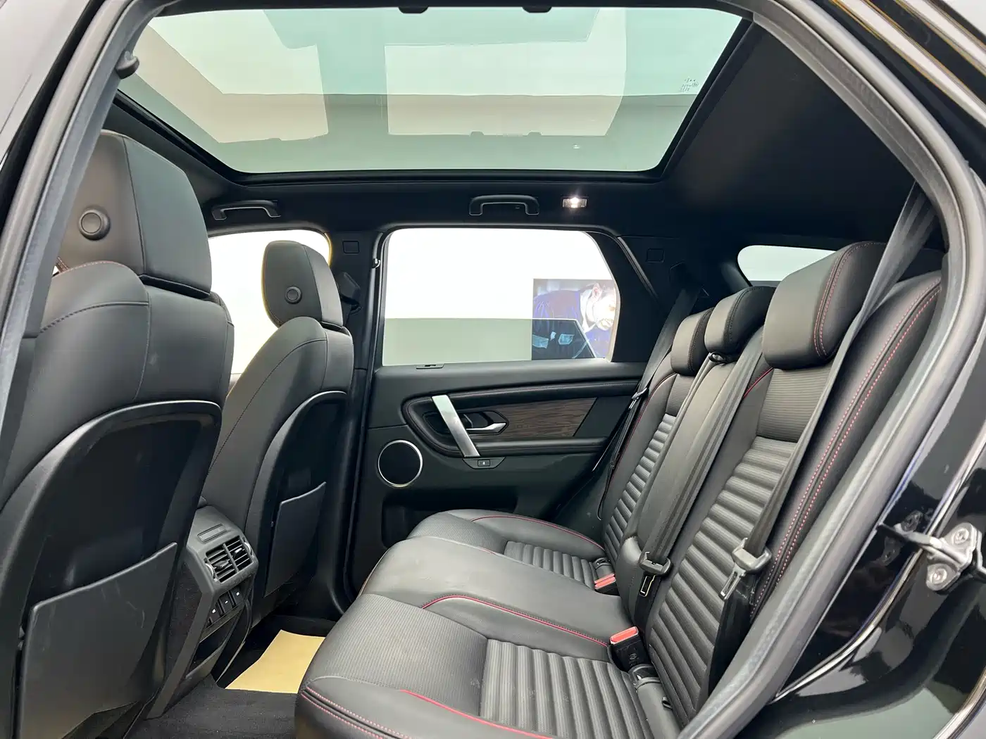 Land Rover Discovery Sport 2022 Model 249PS R-Dynamic S Performance Edition 5-Seater фото 27