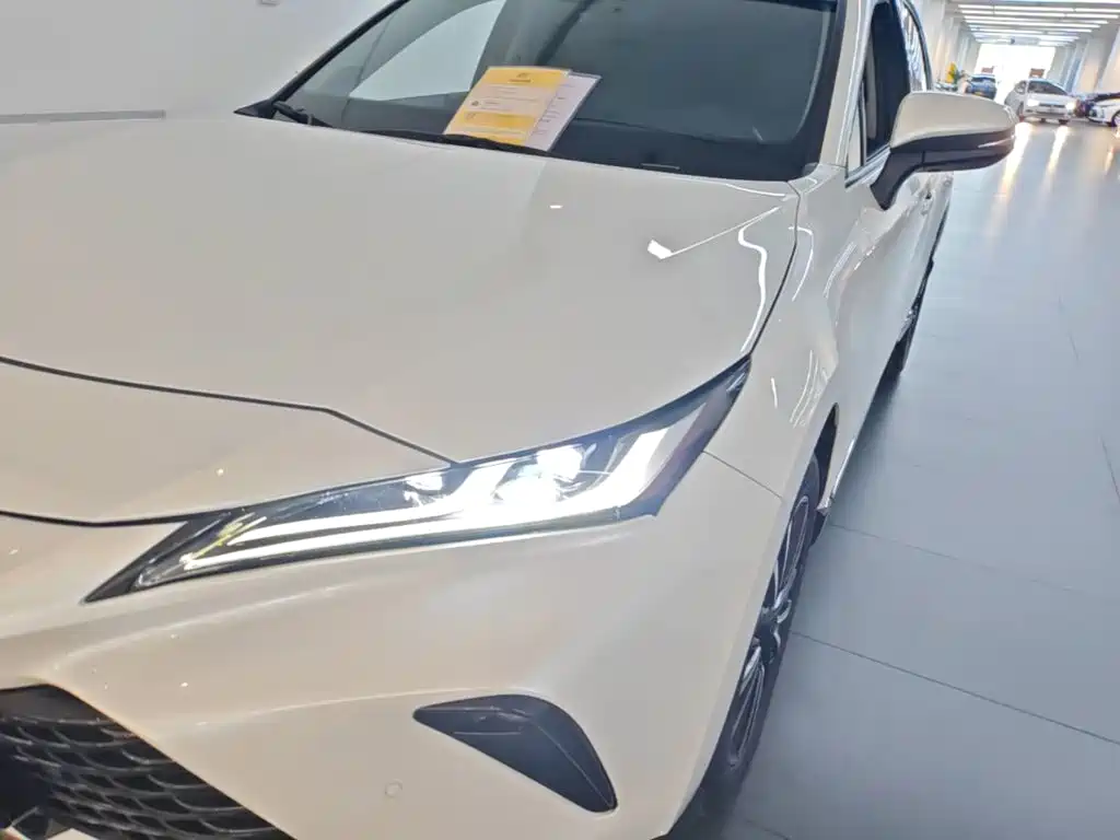 Toyota Venza 2023 2023 2.0L CVT FWD Premium