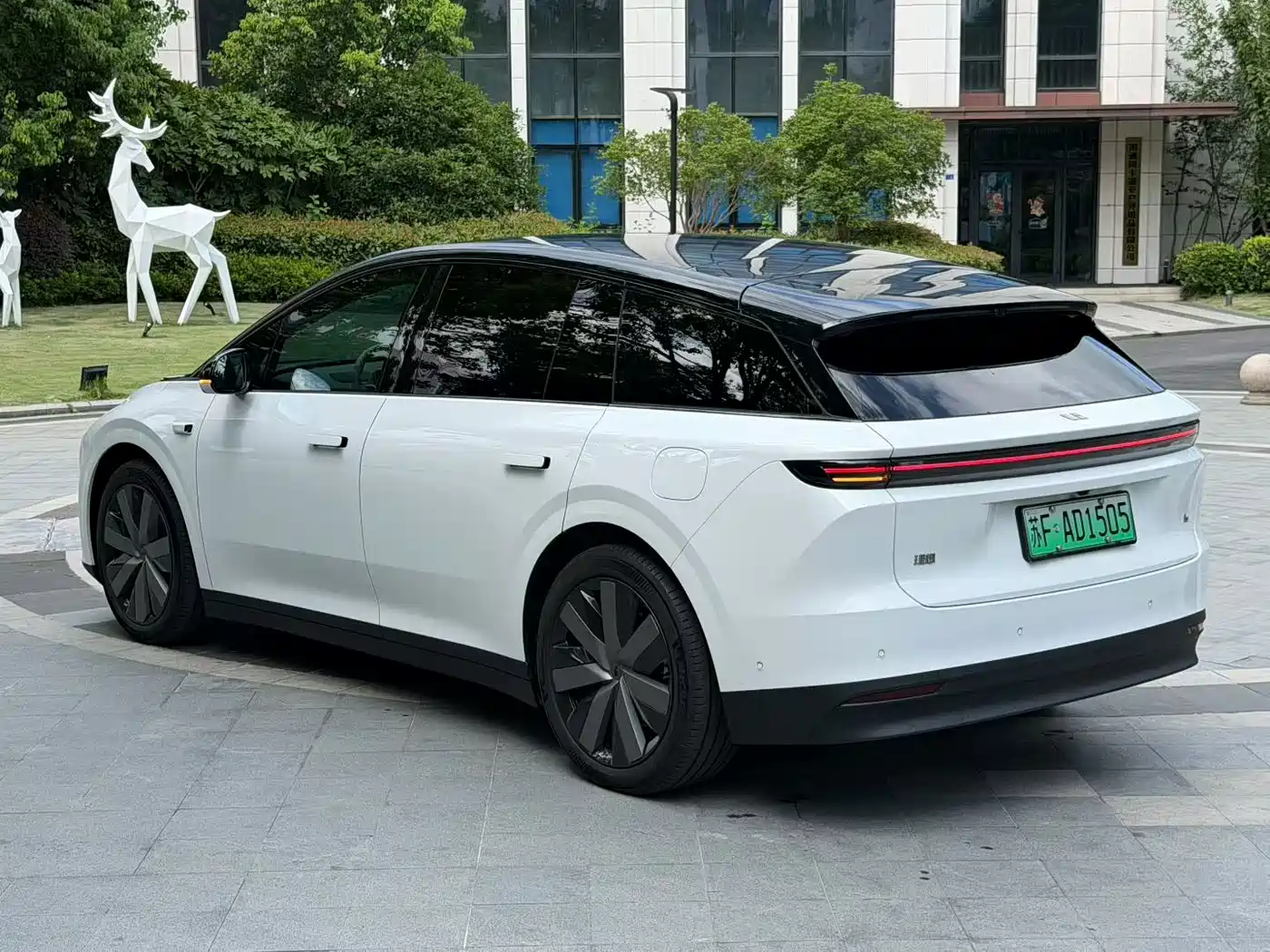 Li Auto i6 2025 2025 4WD Base Model