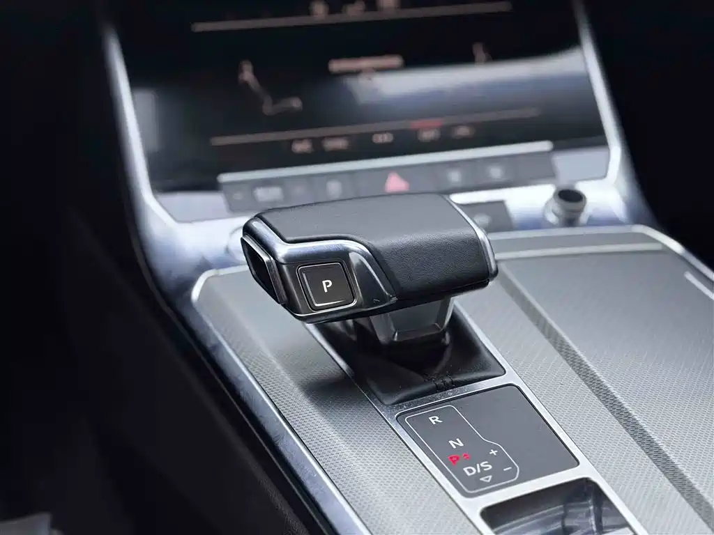 Audi A6L 2019 40 TFSI Luxury Elegance фото 20