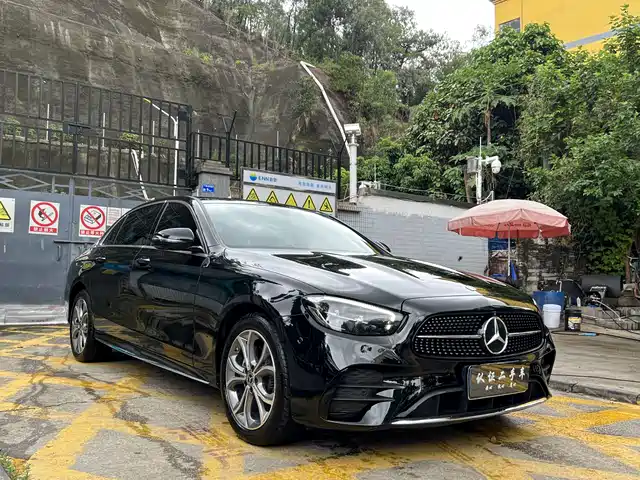 Mercedes-Benz E-Class 2022 E 300 L Sport Fashion — фото 2