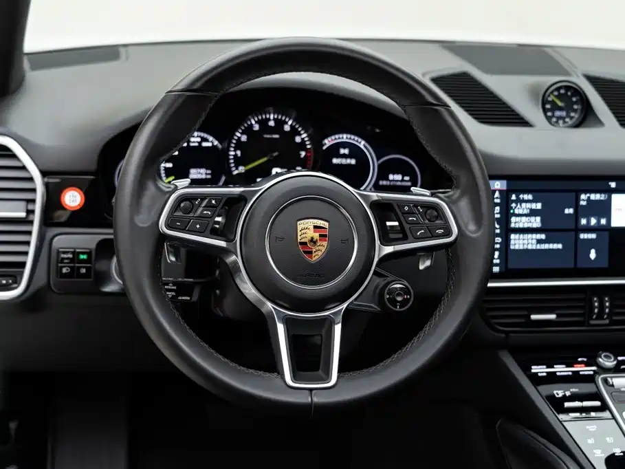 صورة 15 - Porsche Cayenne New Energy