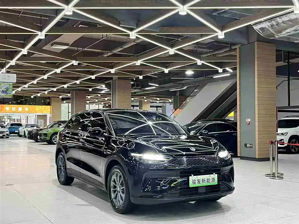 Фото 2 - Leapmotor C11