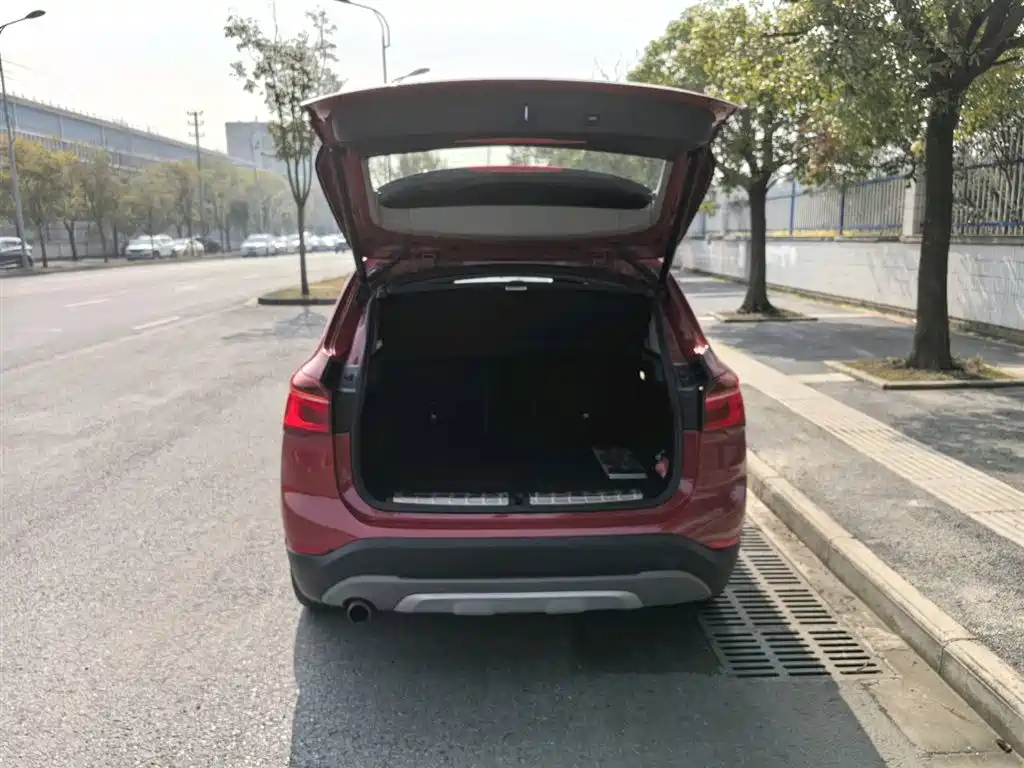 BMW X1 2019 sDrive18Li Premium Model фото 12