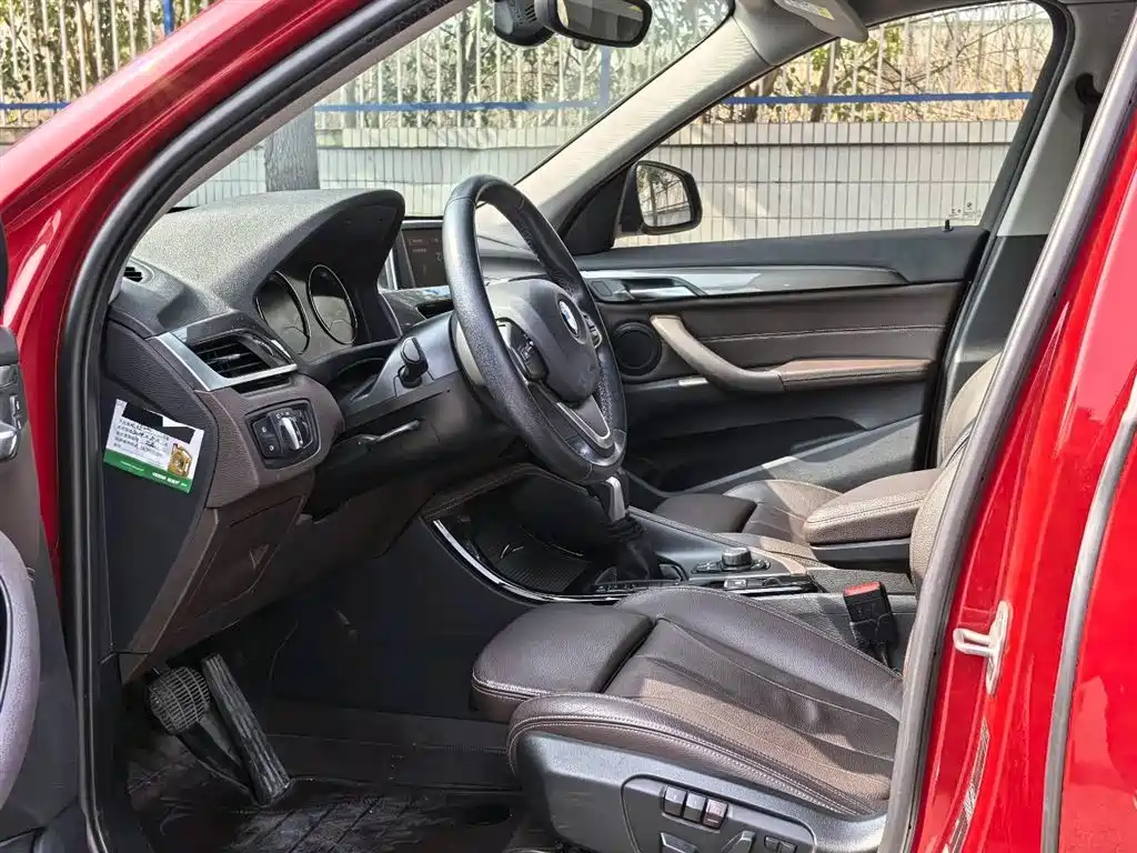 BMW X1 2019 sDrive18Li Premium Model фото 9