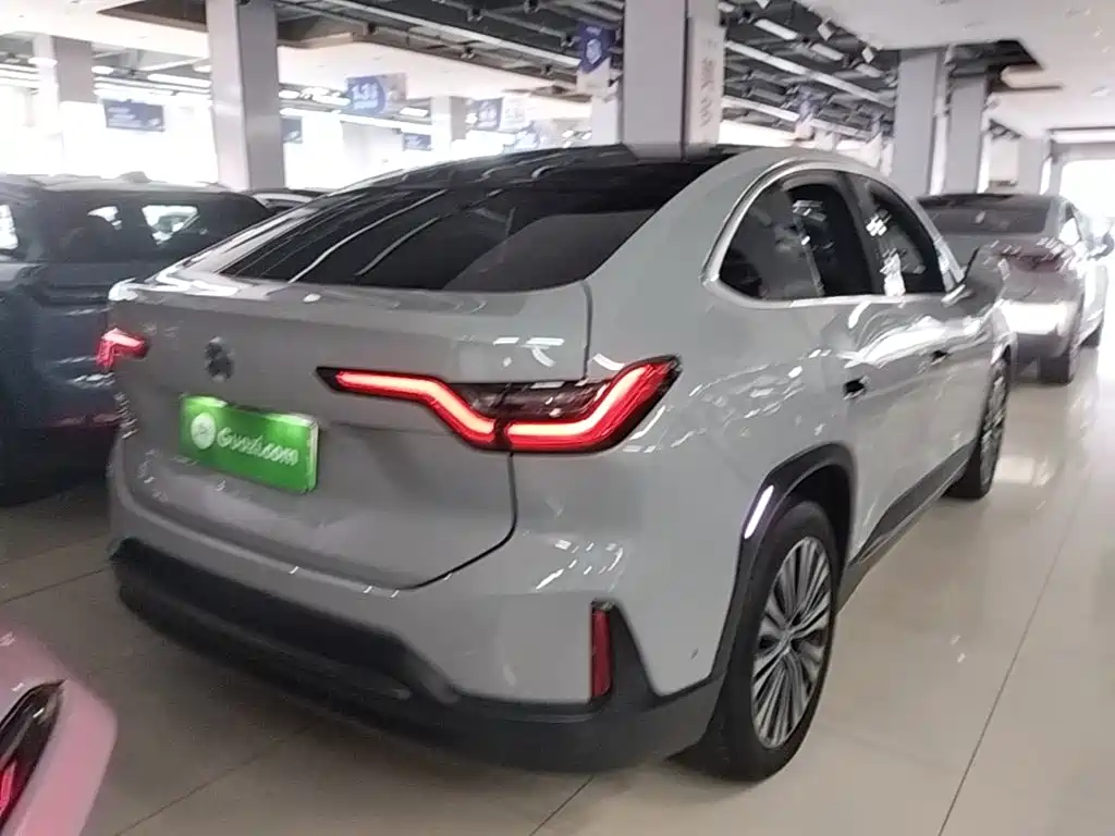 Photo 7 - NIO EC6