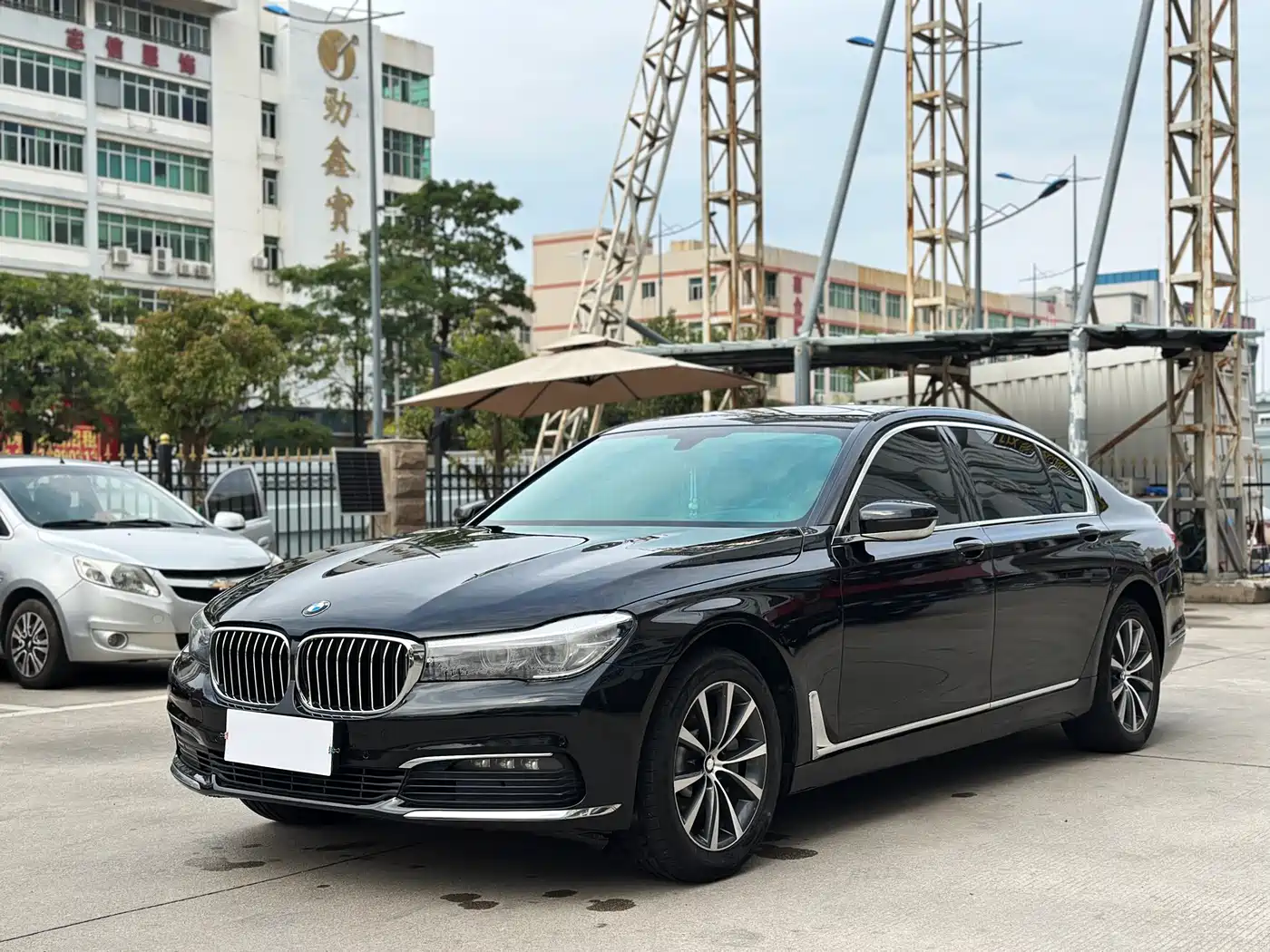 BMW 7 Series 2016 730Li Leading