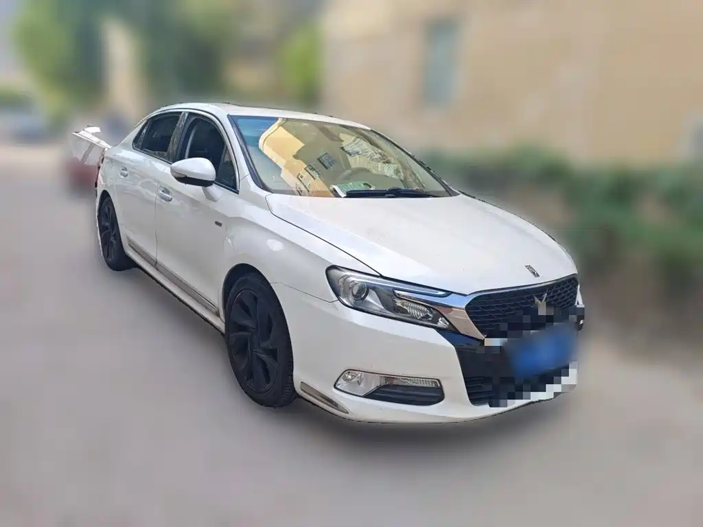 DS 5LS 2014 2014 1.6T Luxury THP200