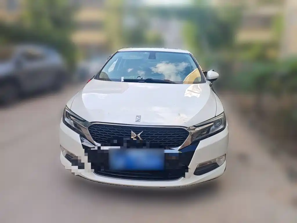 DS 5LS 2014 2014 1.6T Luxury THP200