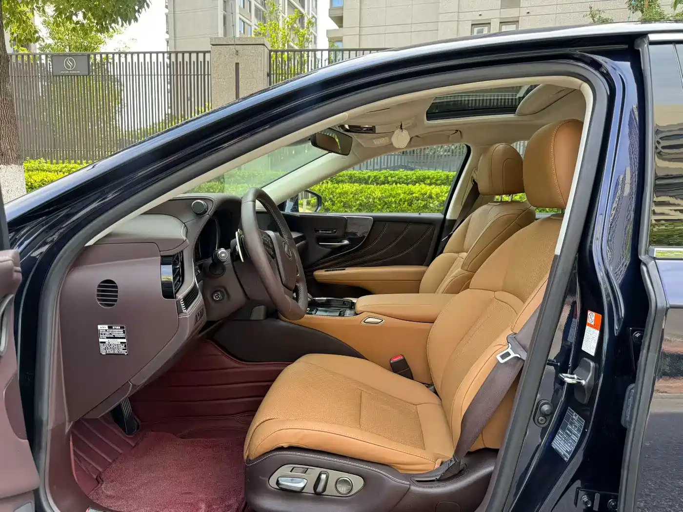 LEXUS LS