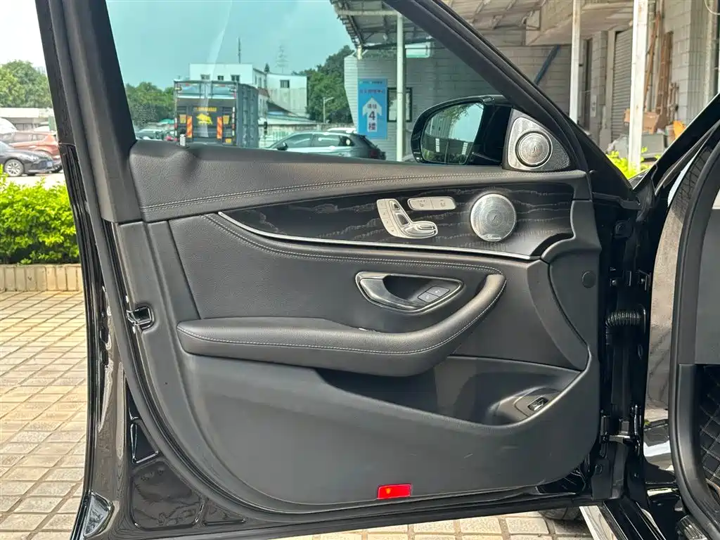 Mercedes-Benz E-Class 2019 E 300 L Sport Luxury фото 9