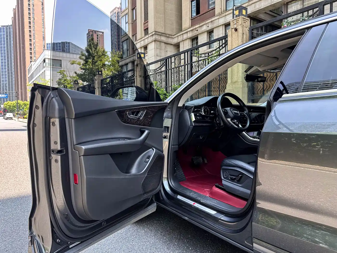 Audi Q8 2019 55 TFSI Luxury Dynamic фото 13