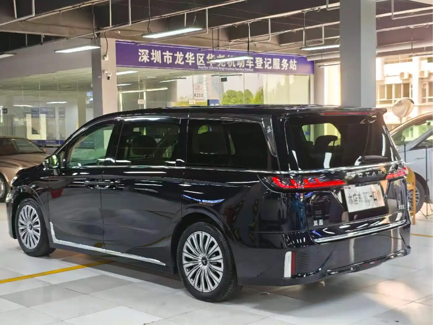Voyah Auto Voyah Dreamer 2024 EV Ultra Long Range Flagship Edition фото 18
