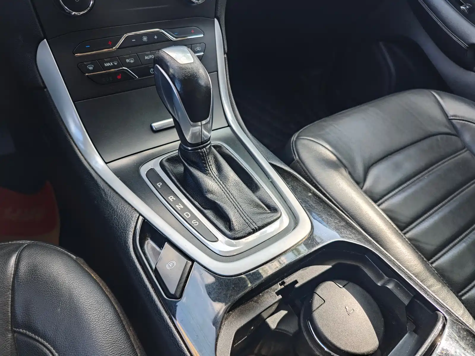 Photo 14 - Ford Edge