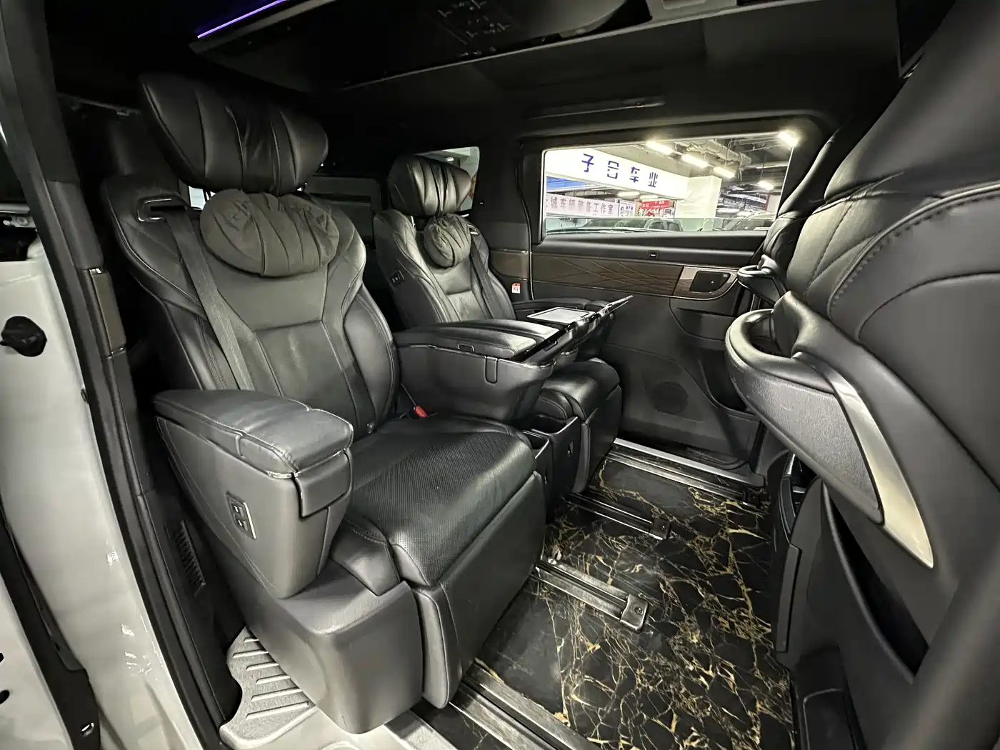Toyota Vellfire 2024 Crown Hybrid 2.5L Executive Premium Edition фото 18