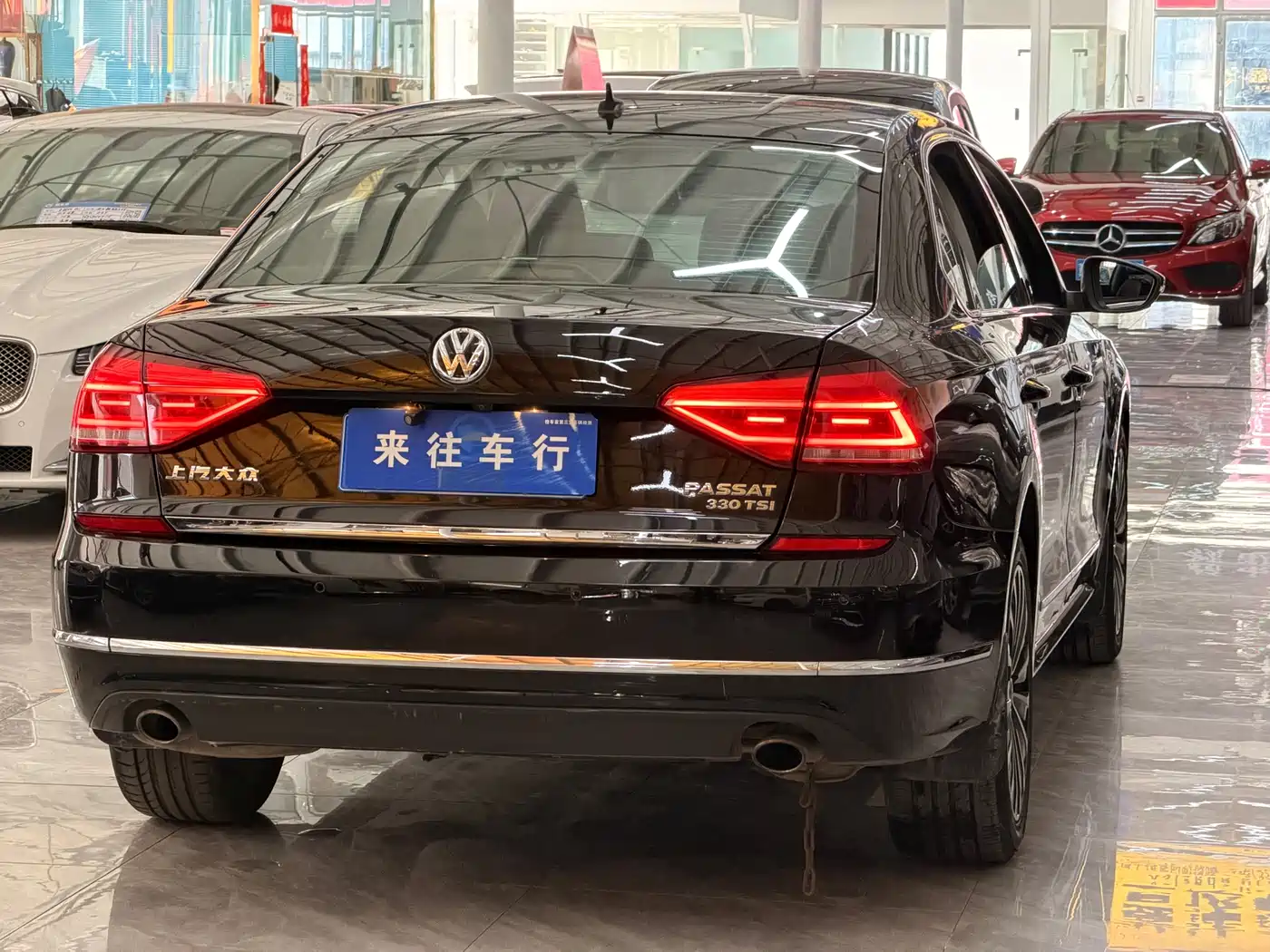 Volkswagen Passat 2016 330TSI DSG Executive Edition фото 6