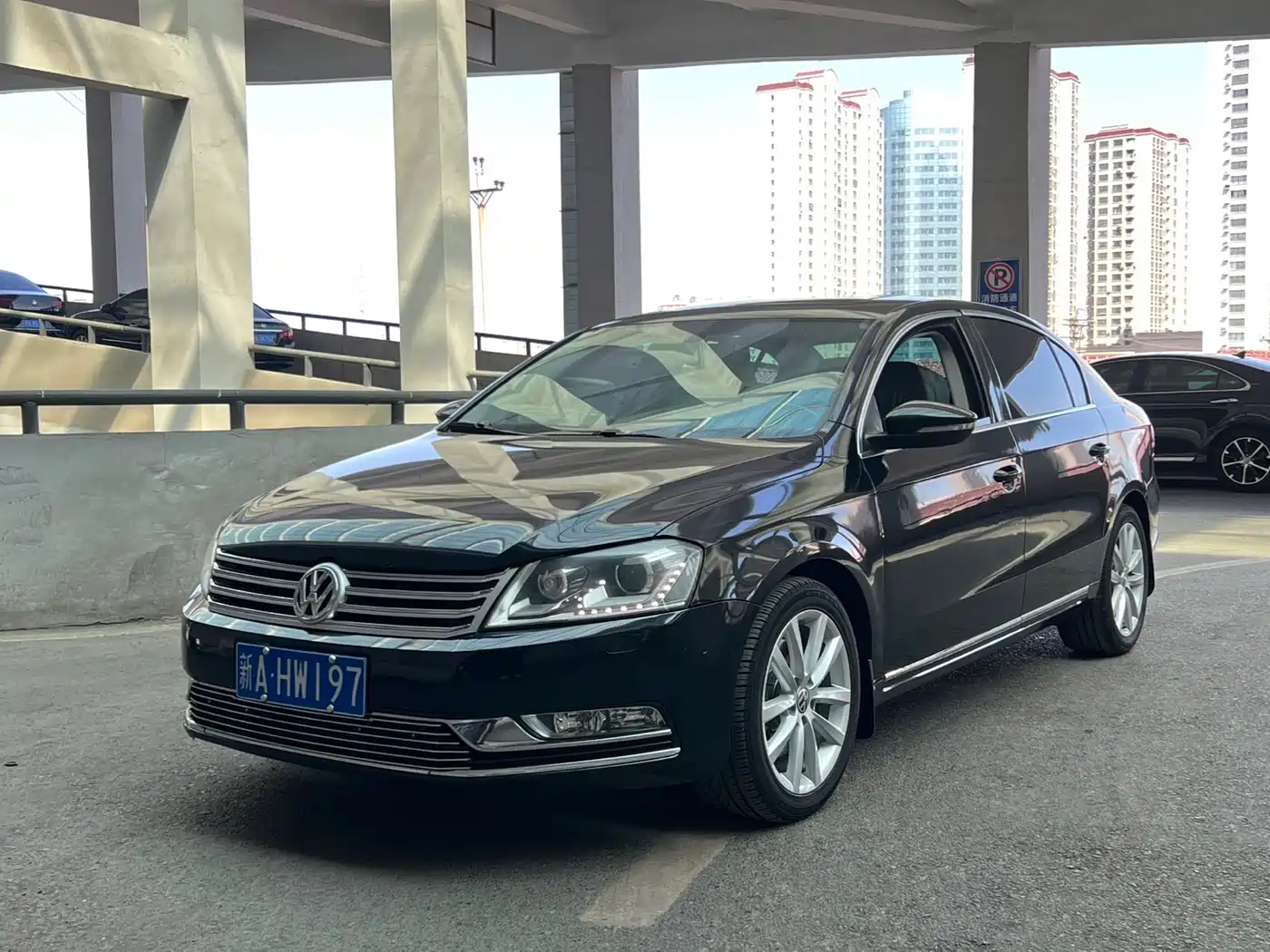 Volkswagen Magotan 2013 2.0TSI Premium фото 2