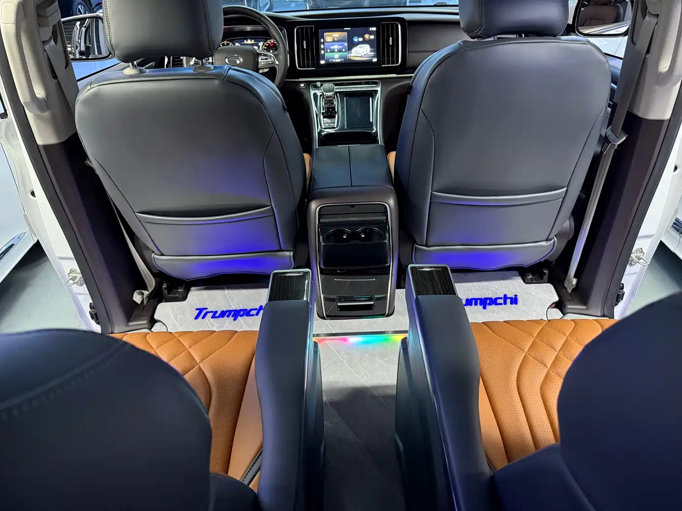 GAC Trumpchi Trumpchi M8 2023 Leading Series 390T Prestige Edition фото 9