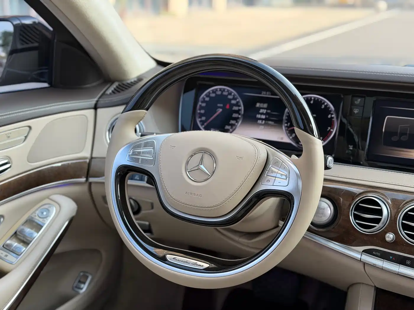 Mercedes-Benz S-Class 2014 S 400 L Premium фото 20
