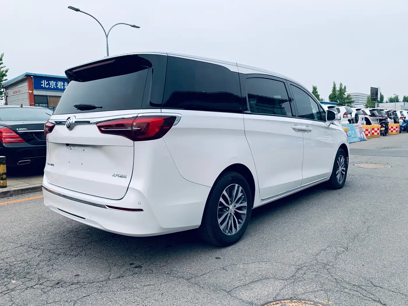 BUICK GL8
