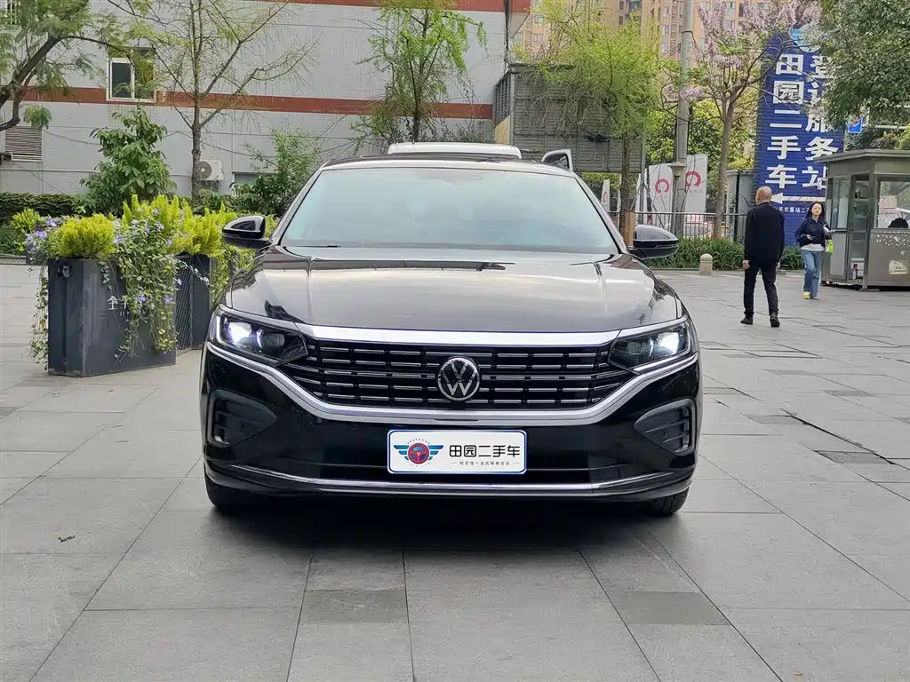 Volkswagen Passat 2025 Outstanding 330TSI Elite Edition фото 2