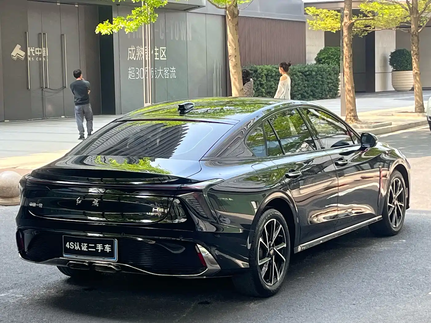 Hongqi H6 2024 Model 2.0T Elegance Edition фото 5