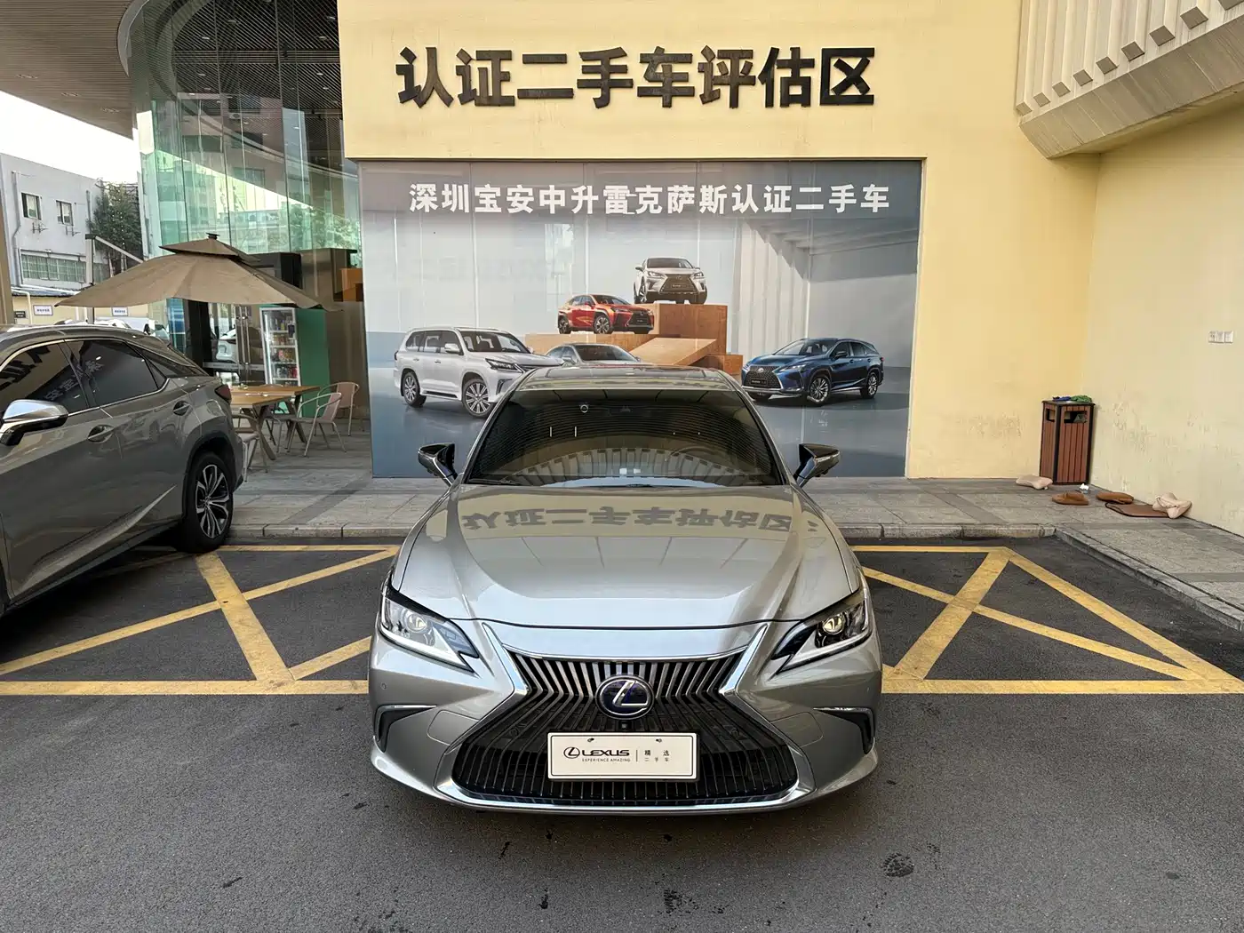 Lexus ES 2020 Model 300h Excellence Edition China V фото 6