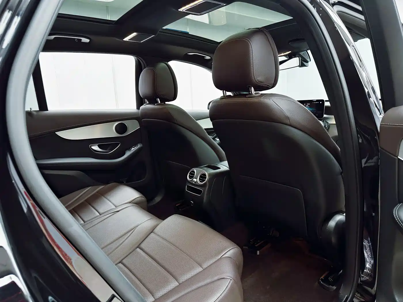 Mercedes-Benz GLC 2021 GLC 260 L 4MATIC Sporty фото 12