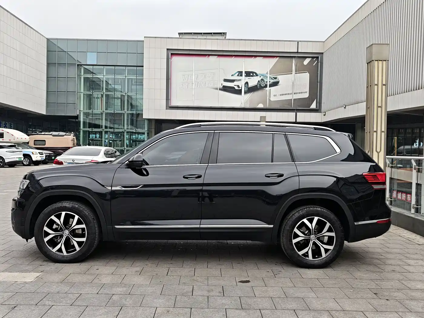 Volkswagen Teramont 2019 330TSI 2WD Luxury China VI фото 3
