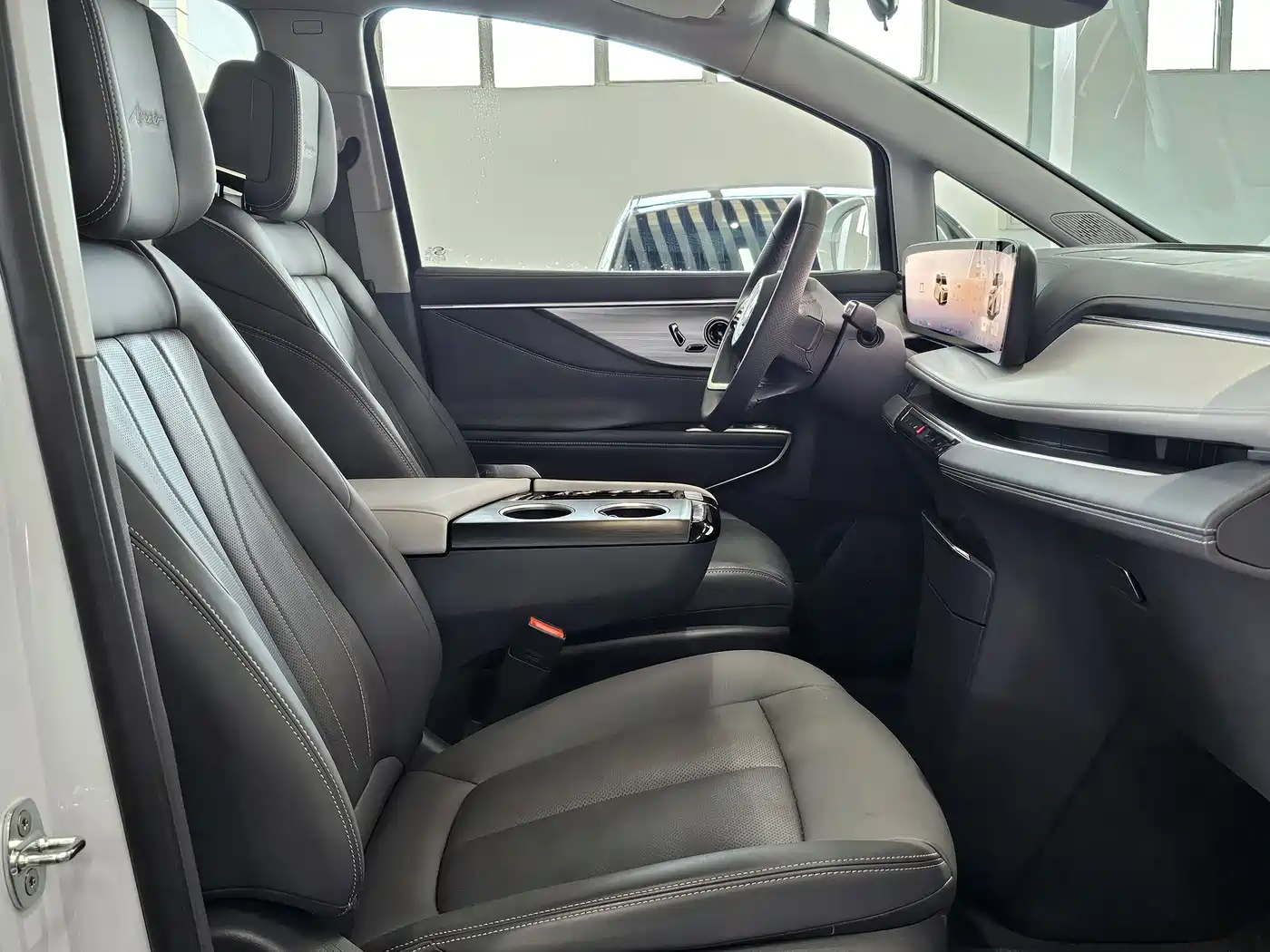 BUICK GL8 NEW ENERGY