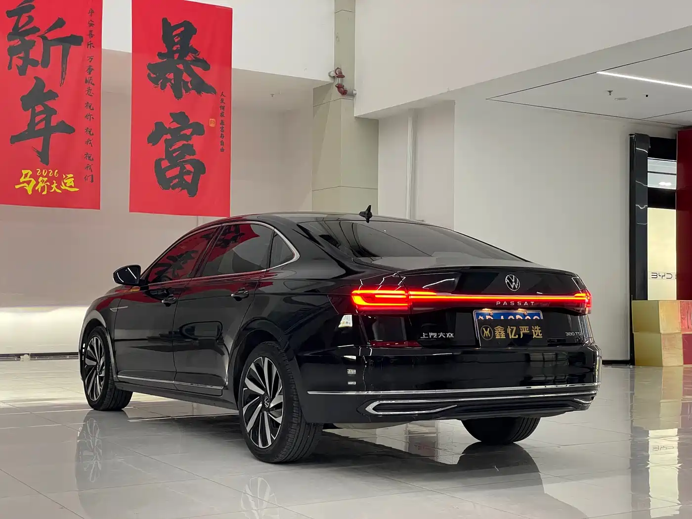 Volkswagen Passat 2024 380TSI Elite Edition фото 16
