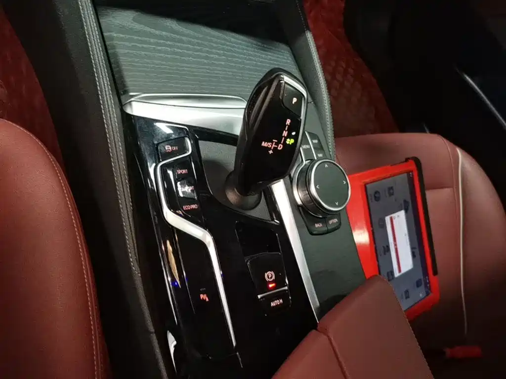BMW 5 Series 2022 Model Second Facelift 530Li Leading M Sport Package фото 14