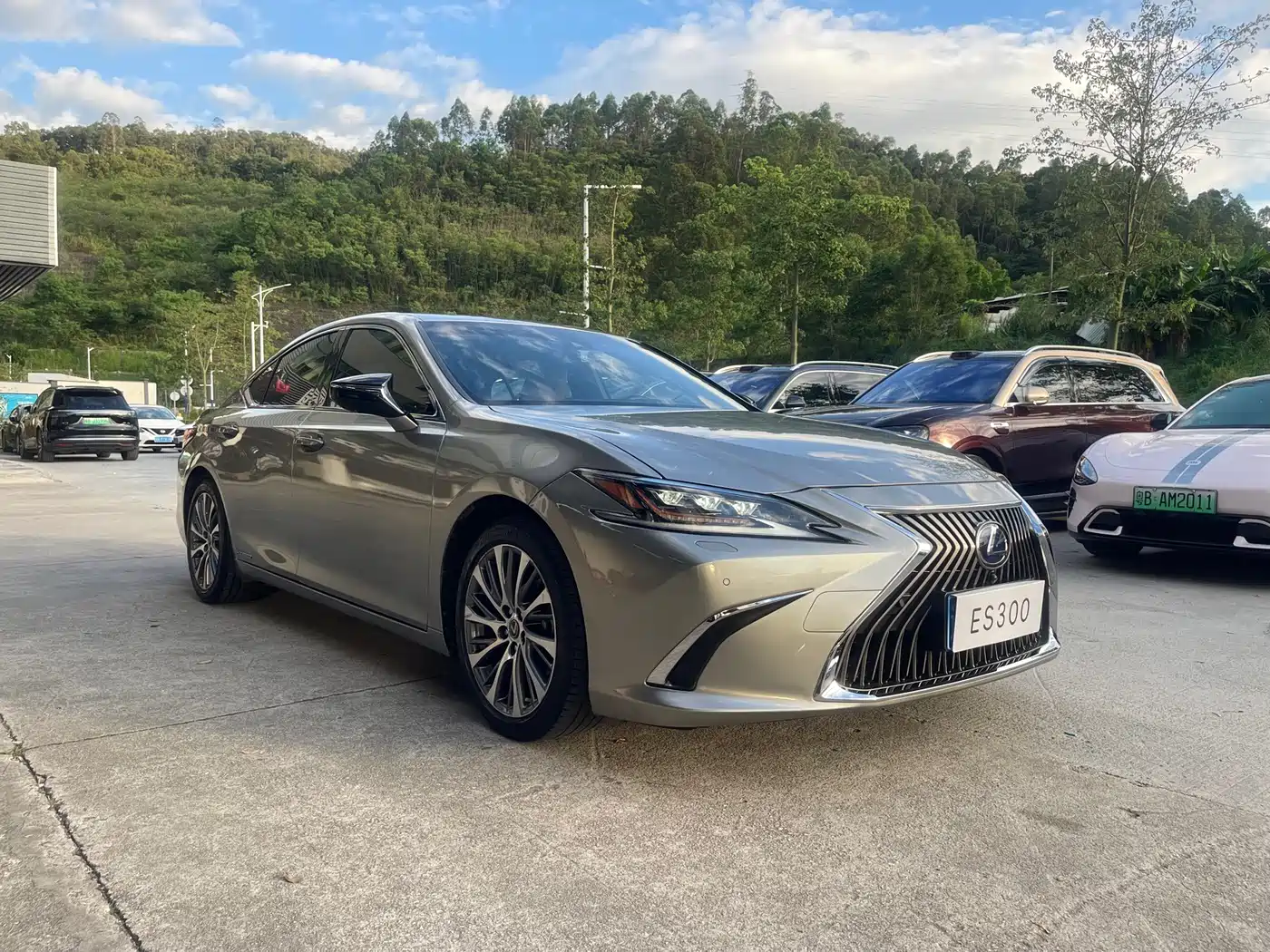 Фото 3 - Lexus ES