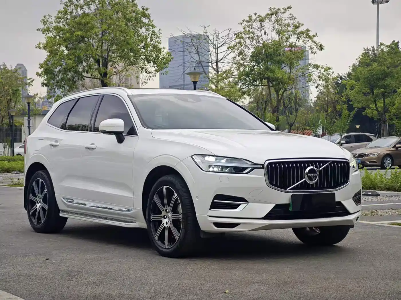 VOLVO XC60 PLUG IN HYBRID