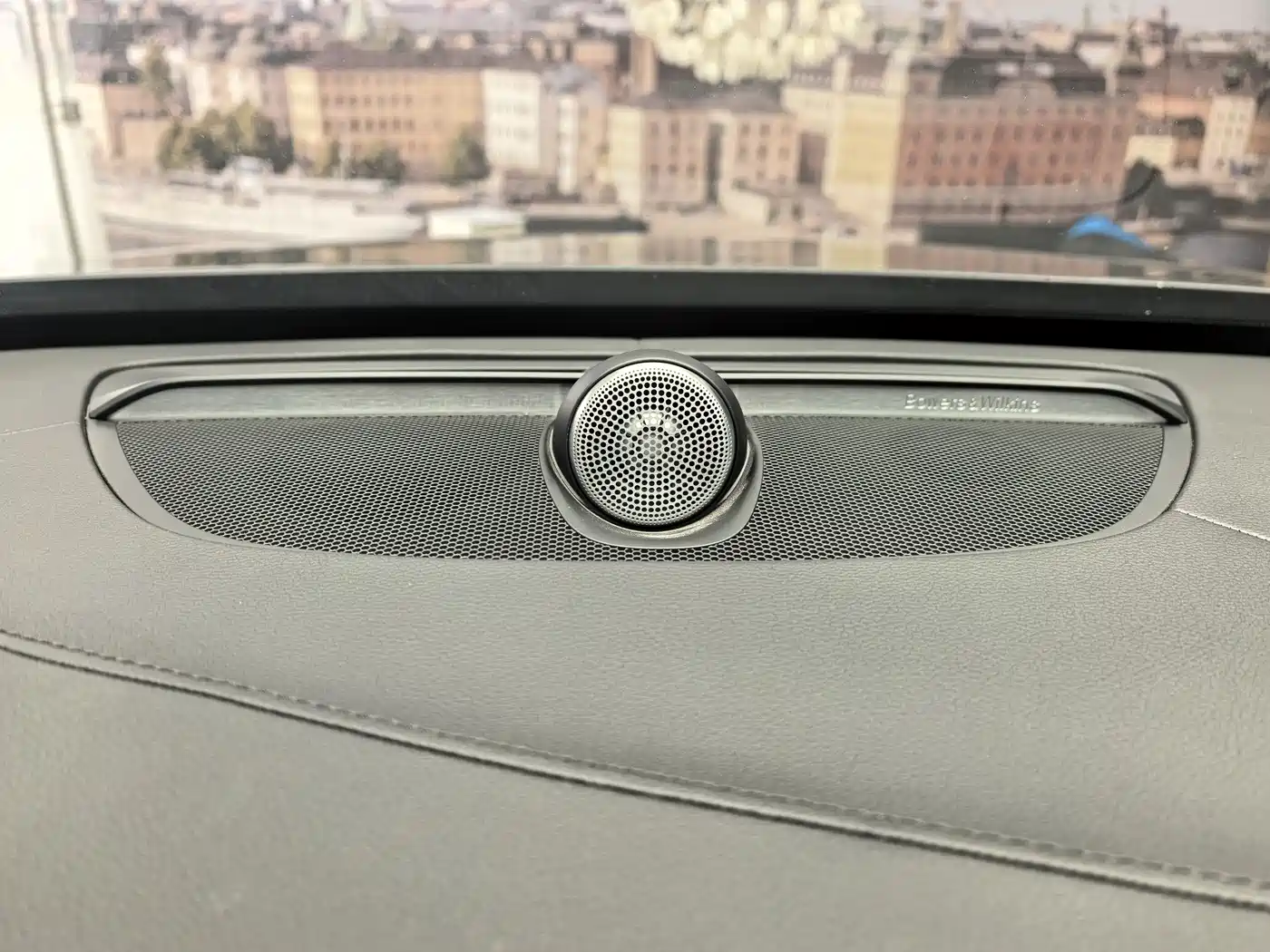 VOLVO XC90 PLUG-IN HYBRID