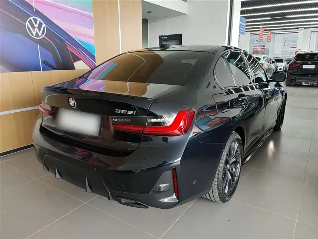 BMW 3 Series 2023 325i M Sport Black Night Package фото 7