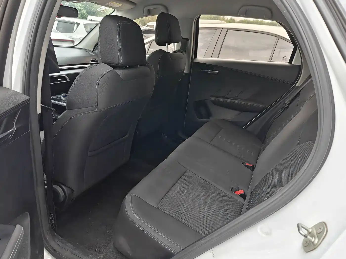 Фото 6 - BYD e2
