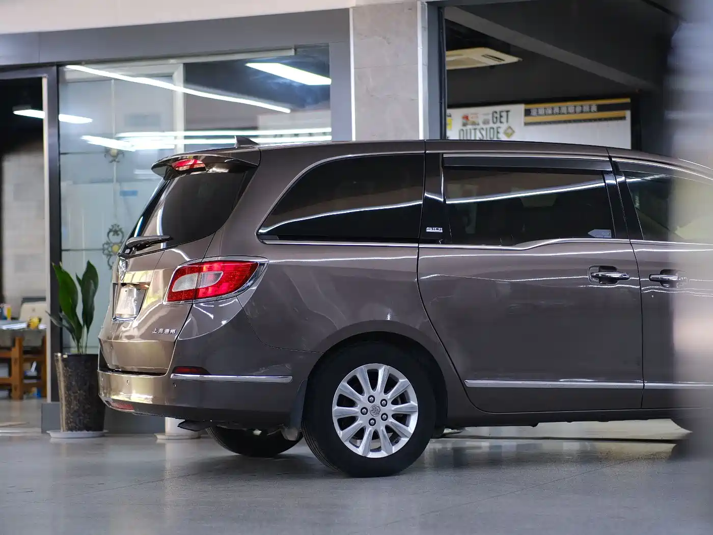 Buick GL8 2013 2.4L LT Luxury Business Executive Edition фото 12