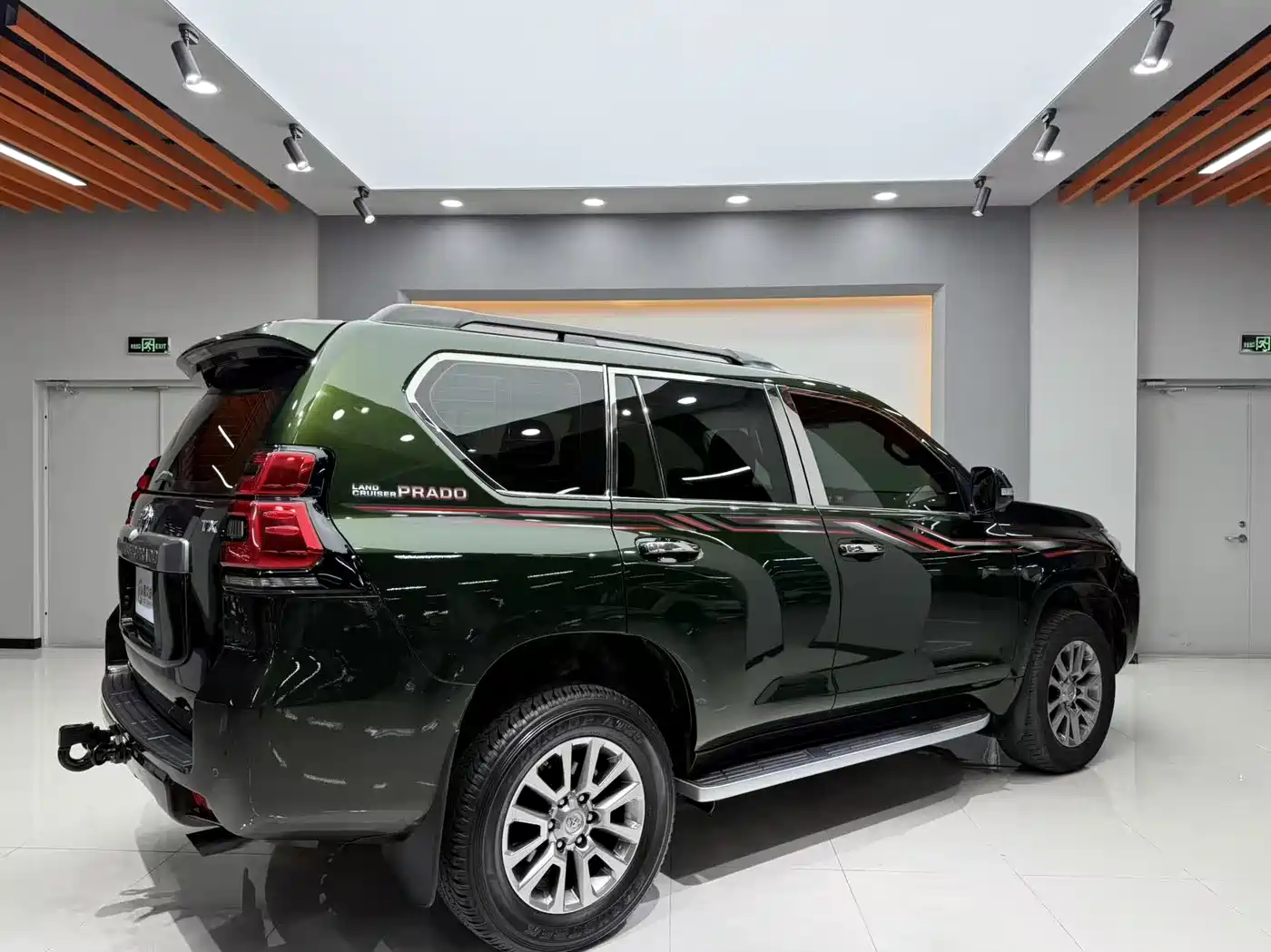 Toyota Prado 2018 3.5L Auto TX-L фото 4