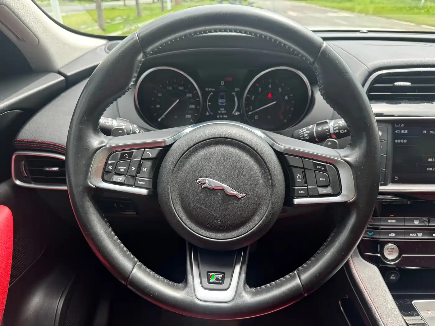 Jaguar F-PACE 2017 2016 3.0 SC 4WD R-Sport