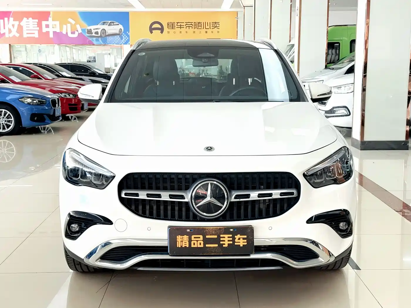 MERCEDES-BENZ GLA