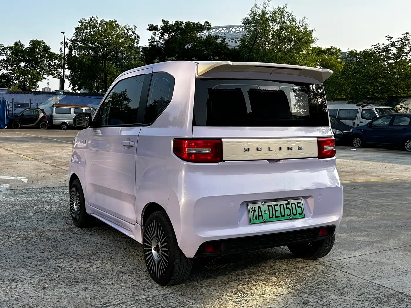 WULING AUTOMOBILE HONGGUANG MINIEV