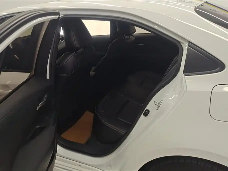 Toyota Corolla 2022 1.2T S-CVT Pioneer PLUS Edition фото 11