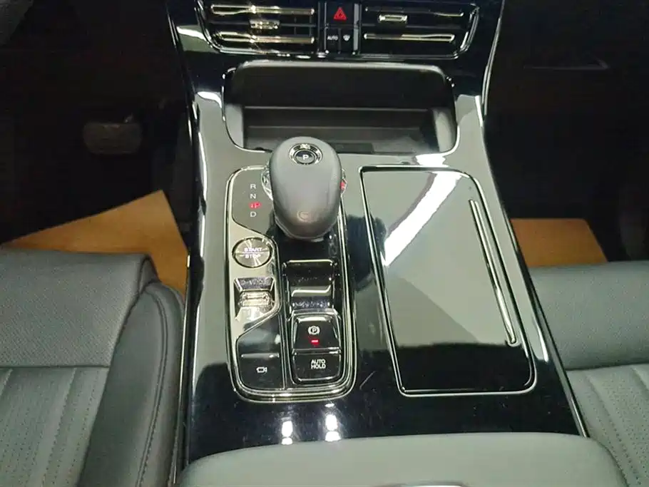 GAC Trumpchi Trumpchi M8 2023 Model Master Series 400T Ultimate Edition фото 16